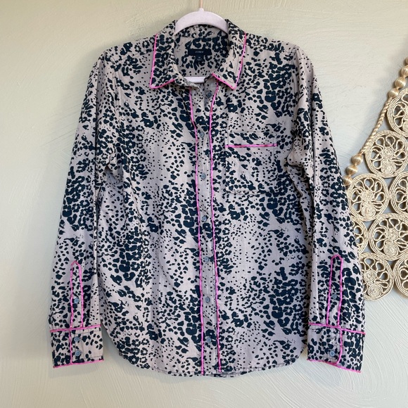 J. Crew Button-up Shirt in Leopard Print, Pink Satin Trim, Size Medium - Picture 2 of 9